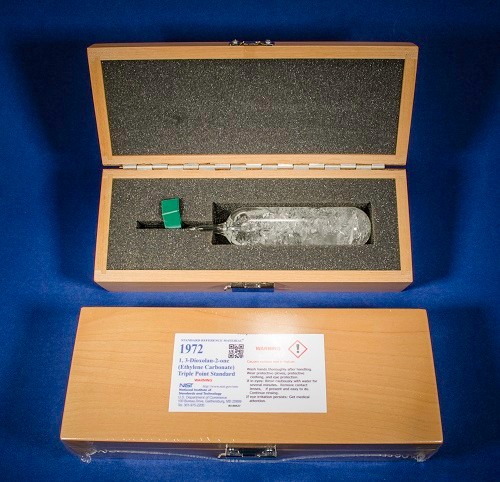 SRM 1972 - 1,3-二惡烷-2-一個(gè)三聯(lián)點(diǎn)